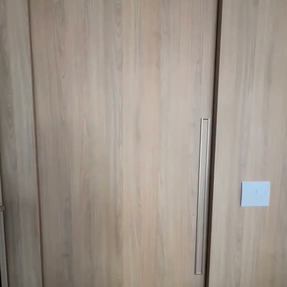 Porta mimetizada
